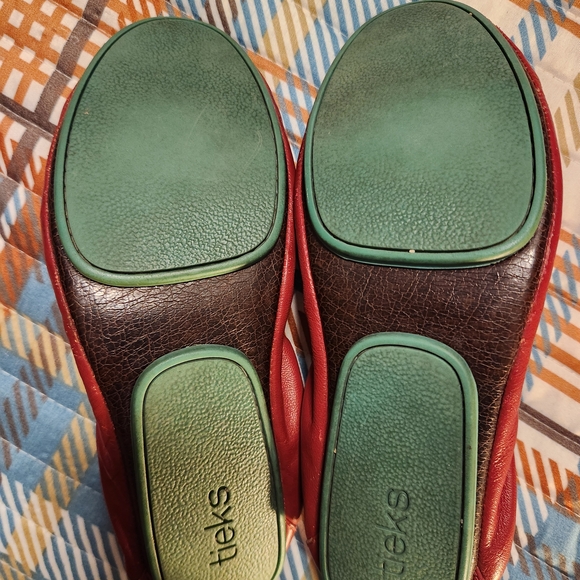 GUC Tieks Cardinal Red Leather Women's Flats - Picture 4 of 6